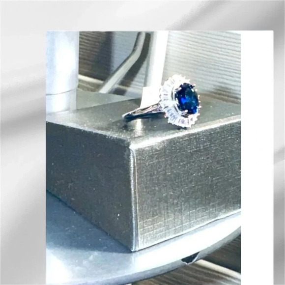 Sterling Silver Oval Created Sapphire Halo Ring Classic Elegant Style Size 7.5 - Picture 11 of 16